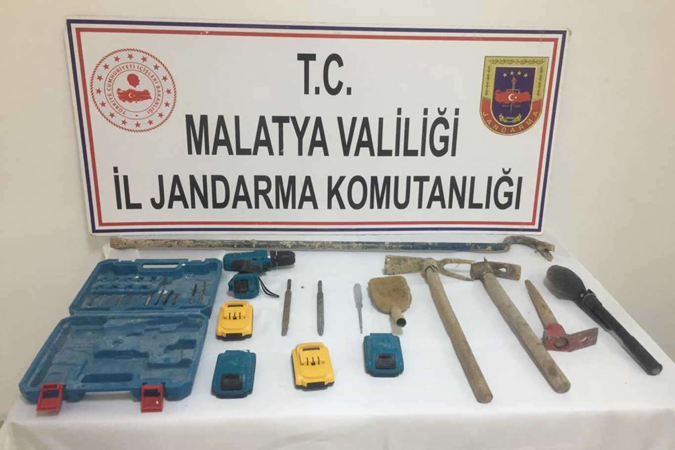 Malatya'da Arkeolojik Sit Alanı yakınında kazı yapan 3 kişi yakalandı
